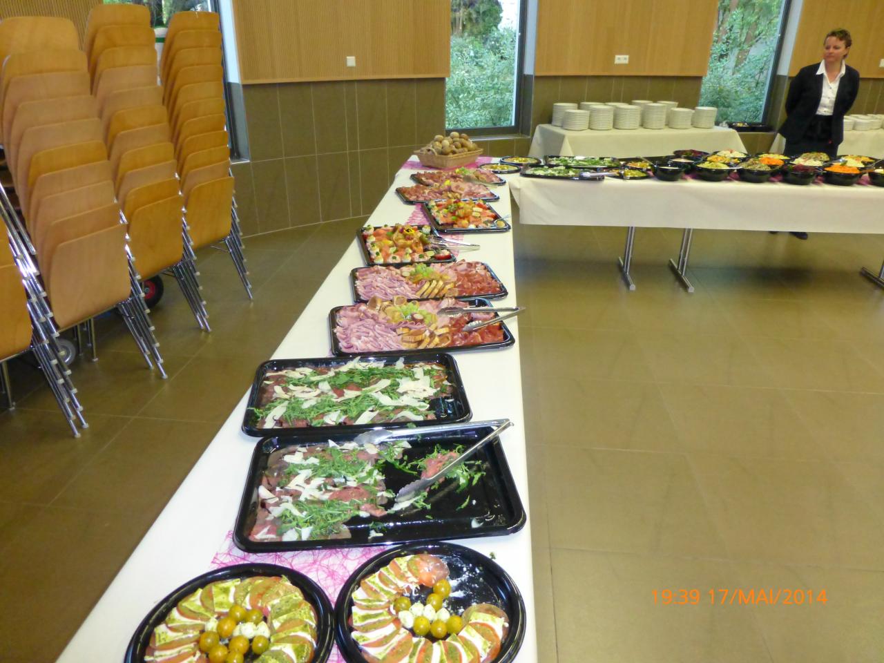 Table & Buffet (7)