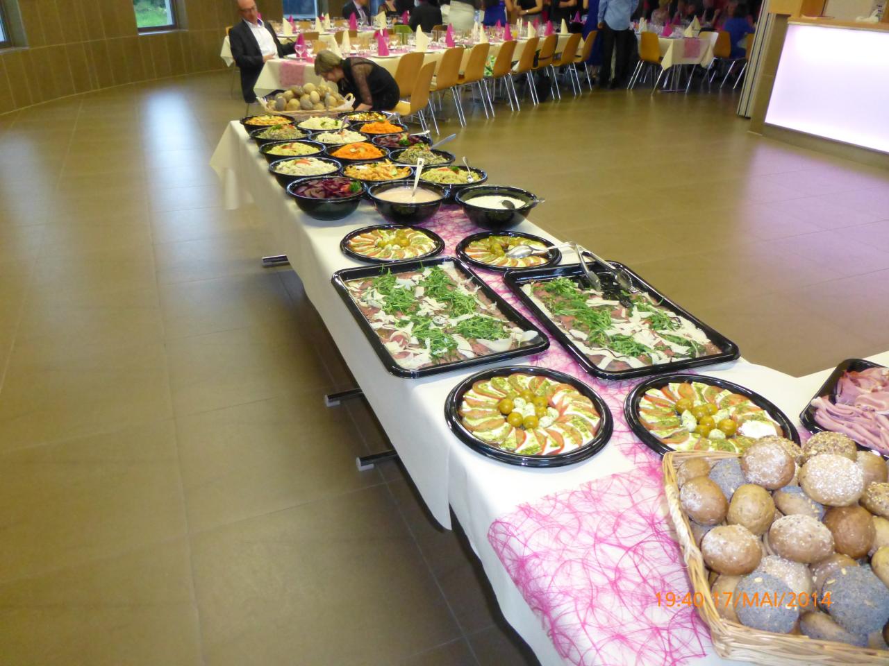 Table & Buffet (8)